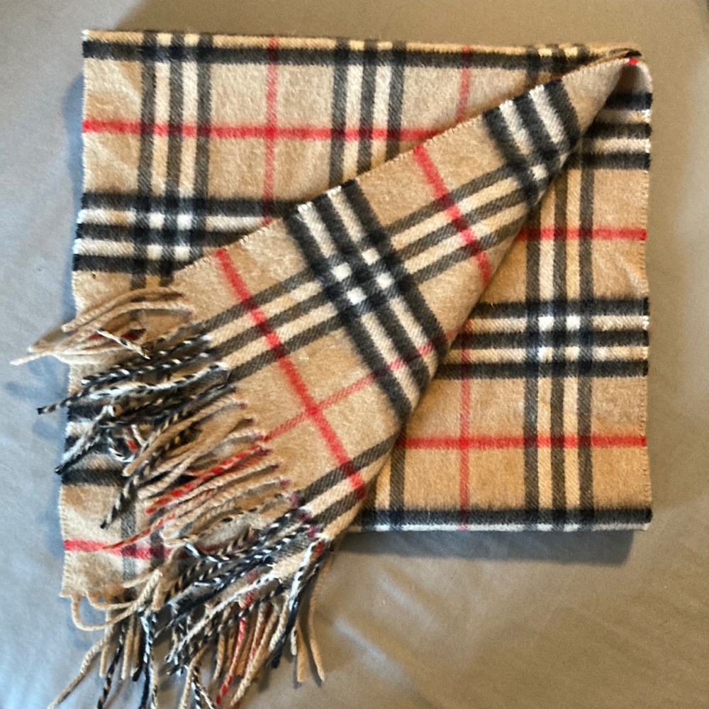 Authentic Burberry 100% Cashmere Unisex Scarf